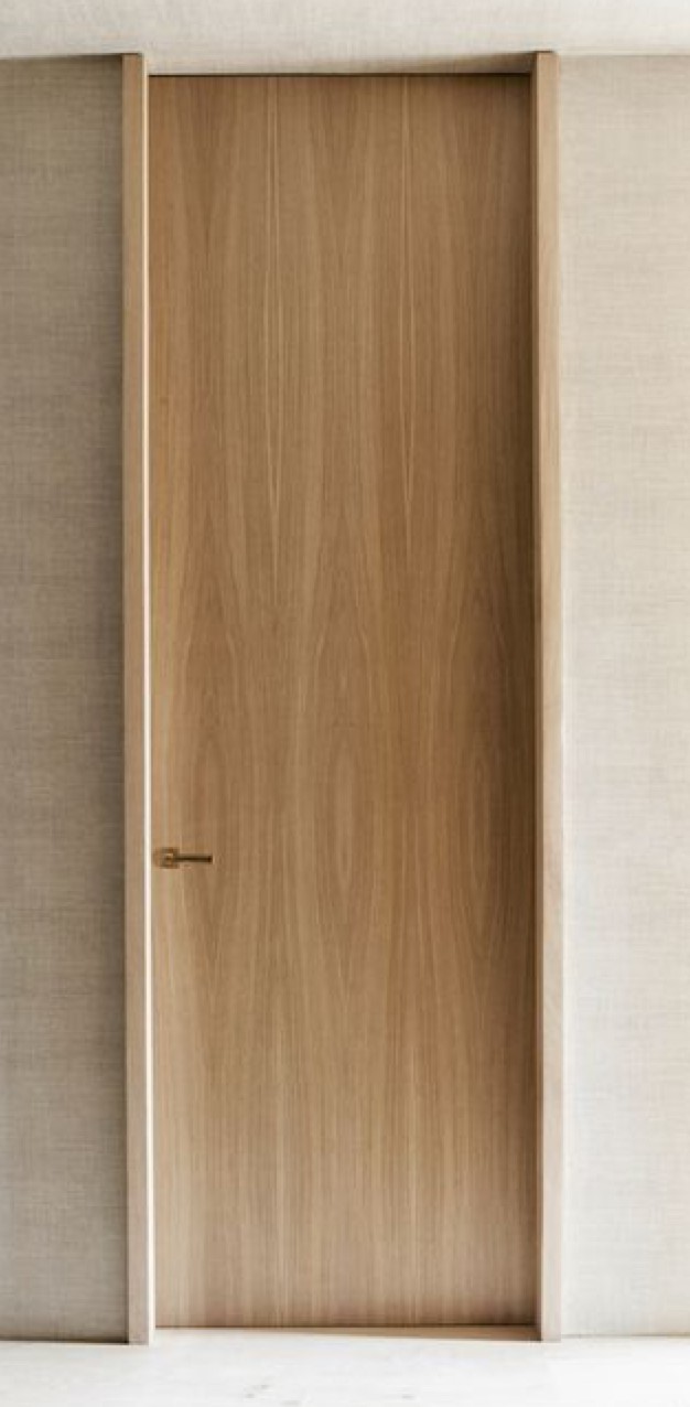 Puertas y marcos arquitectónicos de madera