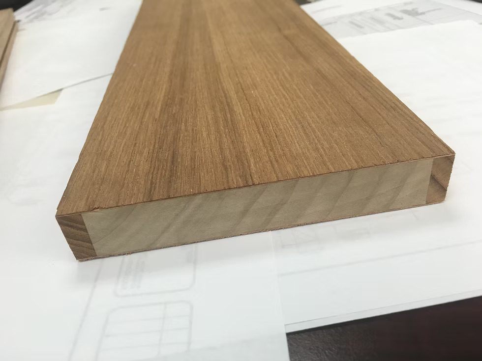 Marco plano con tope aplicado